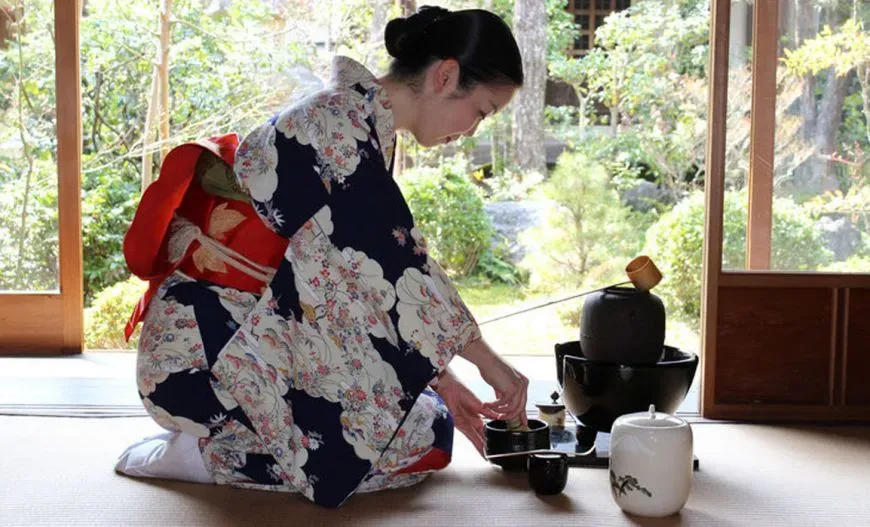 A Glimpse Into The Tea Ceremony