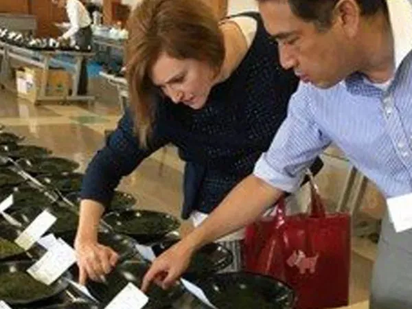 Behind the Scenes at the Tea Auction