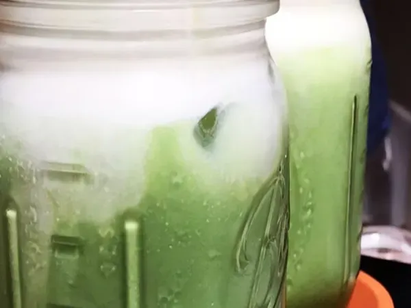 It's time to CHILL! - How to prepare iced green tea.